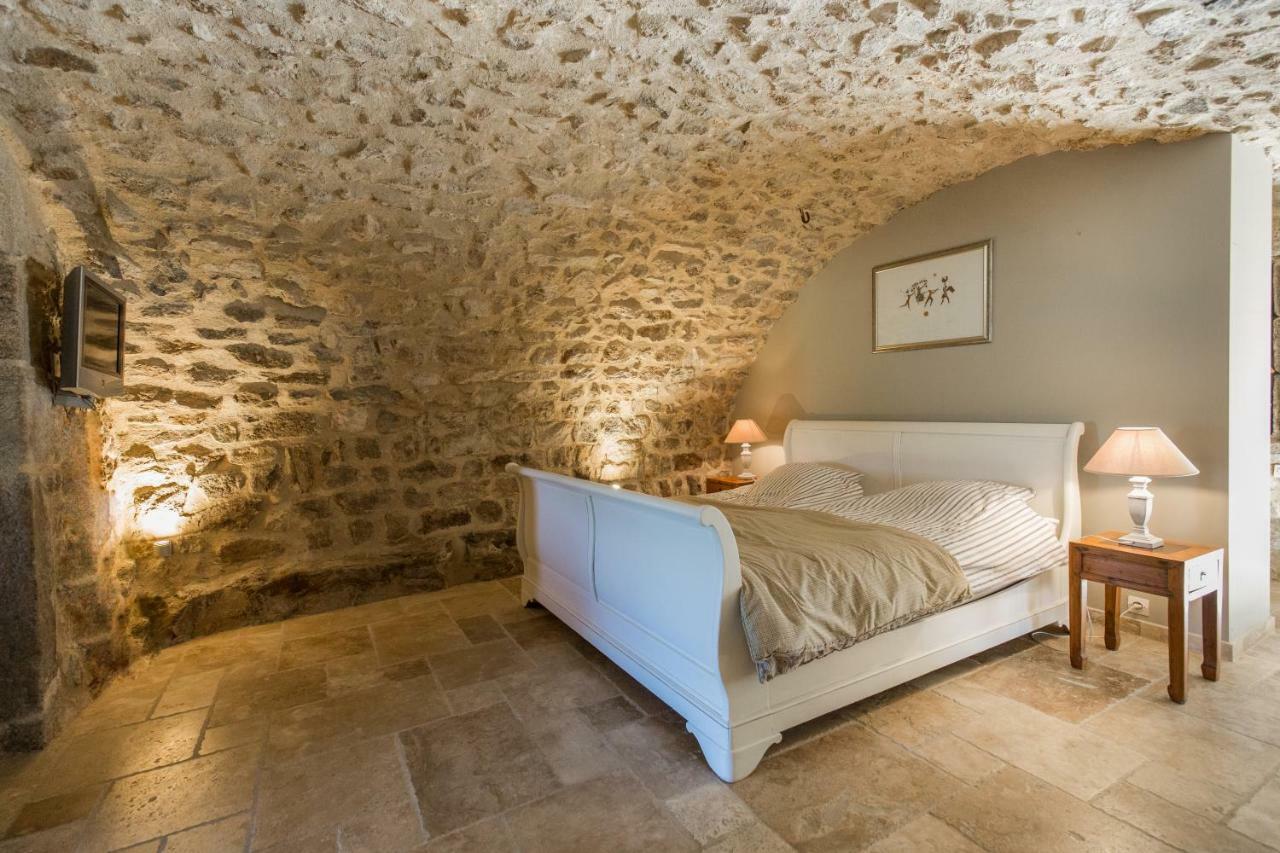 הוילה Etables  Les Hiboux Du Domaine Du Moulin מראה חיצוני תמונה